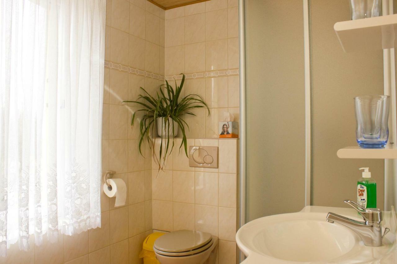 Zum Dorfschullehrer Apartment Luebbenau Luaran gambar