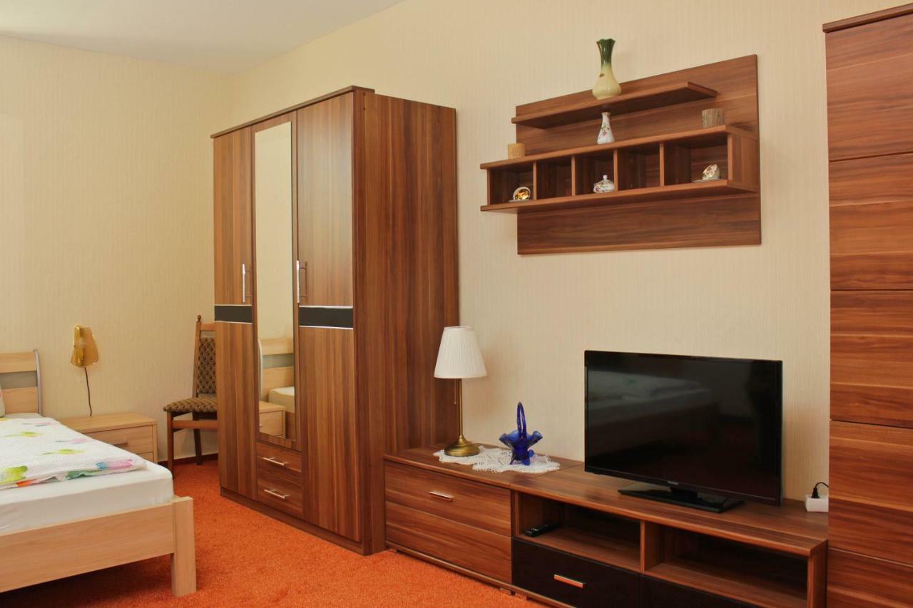 Zum Dorfschullehrer Apartment Luebbenau Luaran gambar