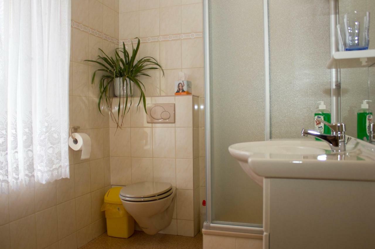Zum Dorfschullehrer Apartment Luebbenau Luaran gambar